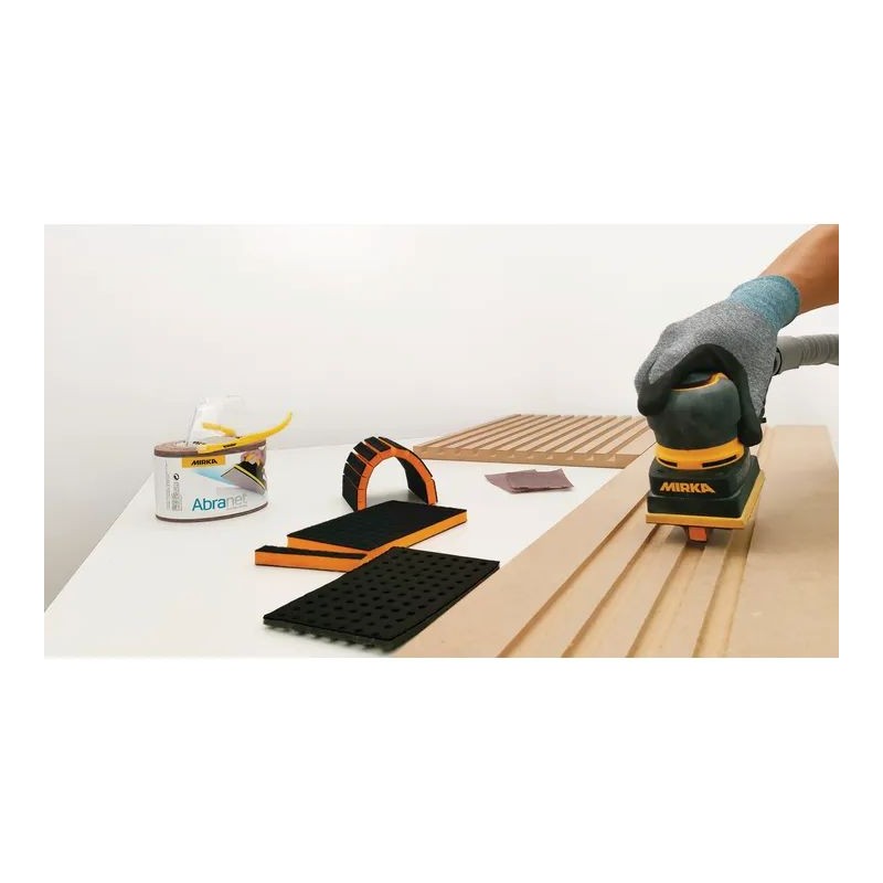 Interface Groove 100 x 50 mm 84 trous auto-agrippante 10mm (medium)