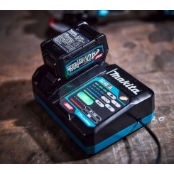 Chargeur rapide Makita XGT Li-Ion 40Vmax - DC40RA