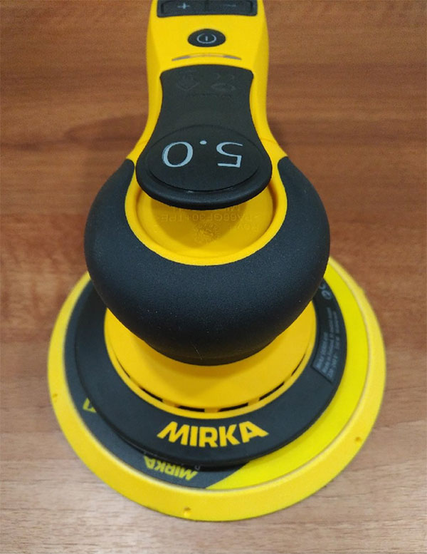 Ponceuse Mirka DEROS avec plateau D150mm